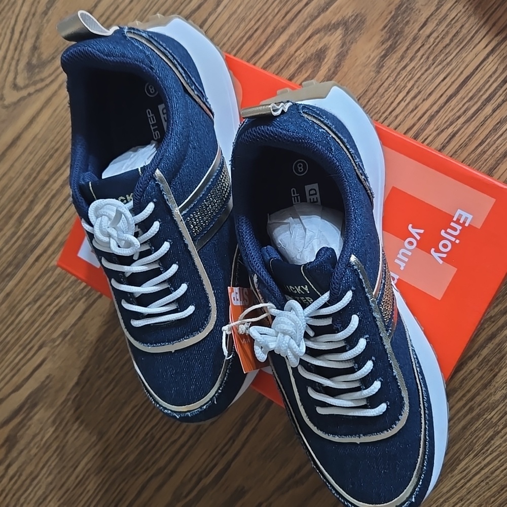 Lucky Step women's denim blue size 8 sneakers fashion tennishoes